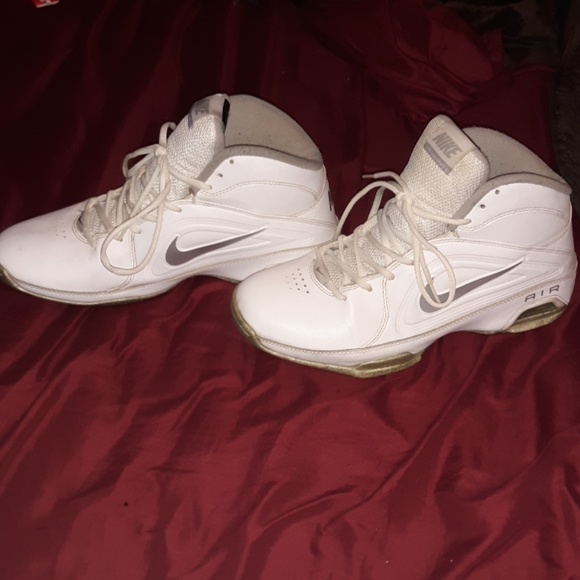 Shoes - Picture 3 of 3